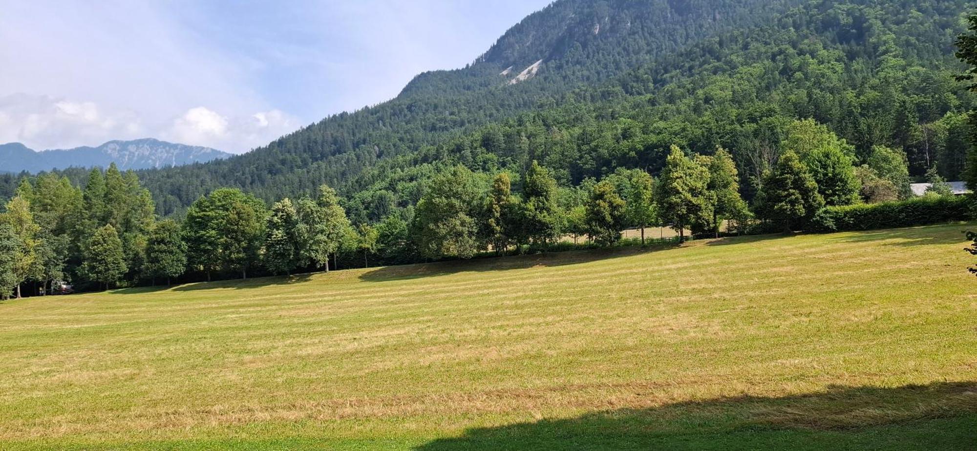 Ferienwohnungen Schloss Wasserleonburg Nötsch Pokoj fotografie